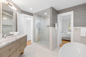 Shower, hair dryer, towels, soap - Wild Dunes House/ Sleeps 12 / HOT TUB INCLUDED!  WHISPERING OAKS (Isle of Palms)