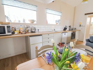 Ferienhaus | Eigene Küche | Kühlschrank, Geschirrspüler, Wasserkocher, Toaster