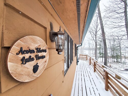 Lake Cabin · Hot Tub · Fire Pit · Free Firewood