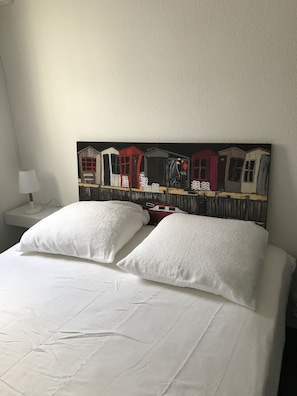 3 chambres, bureau, Wi-Fi, draps fournis