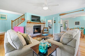 TV, fireplace - High Tide - Shared water access; Screened porches! (Chincoteague Island)