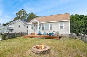 Terrace/patio - Shell Cottage | East Side Assateague Channel Views w/ Decks, Outdoor Shower, Boat Parking & Pets (Chincoteague Island)