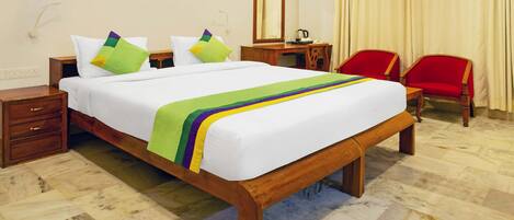 Standard Room | Desk, iron/ironing board