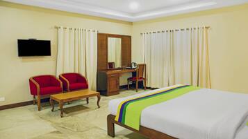 Premium Room | Desk, iron/ironing board