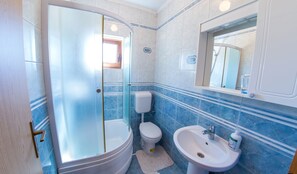 Luxury Villa | Bathroom