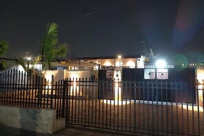 House | Property grounds