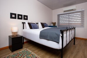 ハウス | 1 室のベッドルーム、アイロン / アイロン台、WiFi (無料)、ベッドシーツ