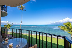 Outdoor dining - Endless Ocean Views at Kahana Reef 315! Your Perfect Maui Retreat. (Lahaina)