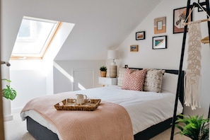 4 Schlafzimmer, Bügeleisen/Bügelbrett, kostenloses WLAN, Bettwäsche