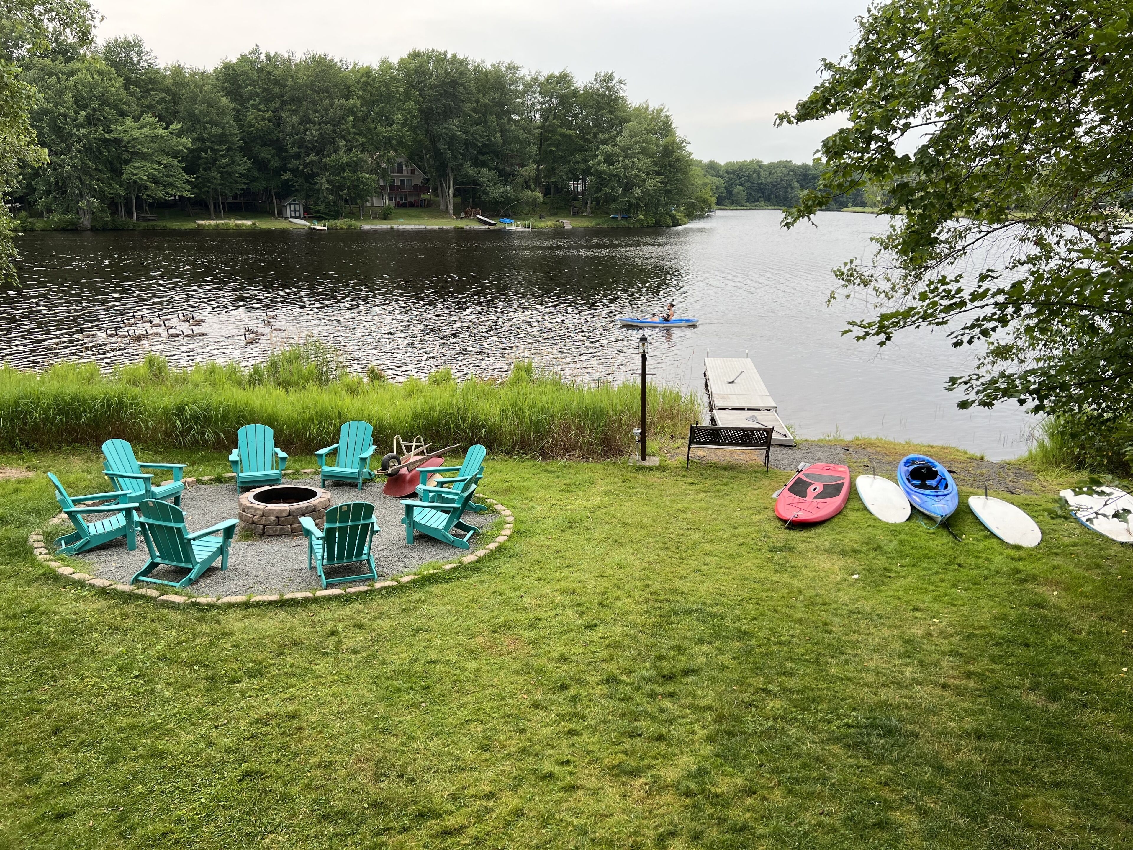 Lakefront - Hot Tub, 5 Paddleboard's, Canoe, Kayak, Golf Car, Fire Pit & AC