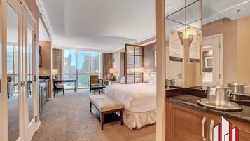 Coffres-forts dans les chambres, bureau, fer et planche à repasser