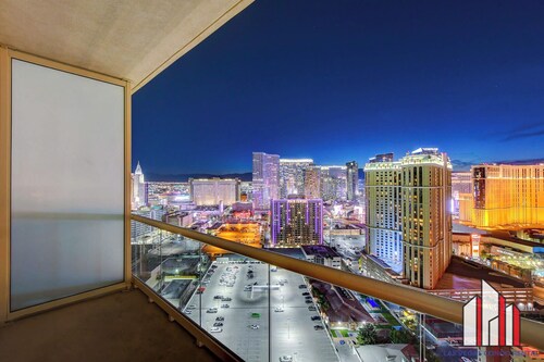 MGM Signature-29-607 F1 Track & Strip View Balcony