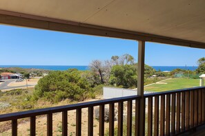 A balcony with a view of the sea and surrounding landscape. - Dhu View - Views for days (Guilderton)
