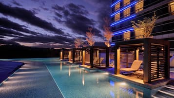 Außenpool, geöffnet von 06:30 Uhr bis 22:00 Uhr, Cabañas (kostenlos)