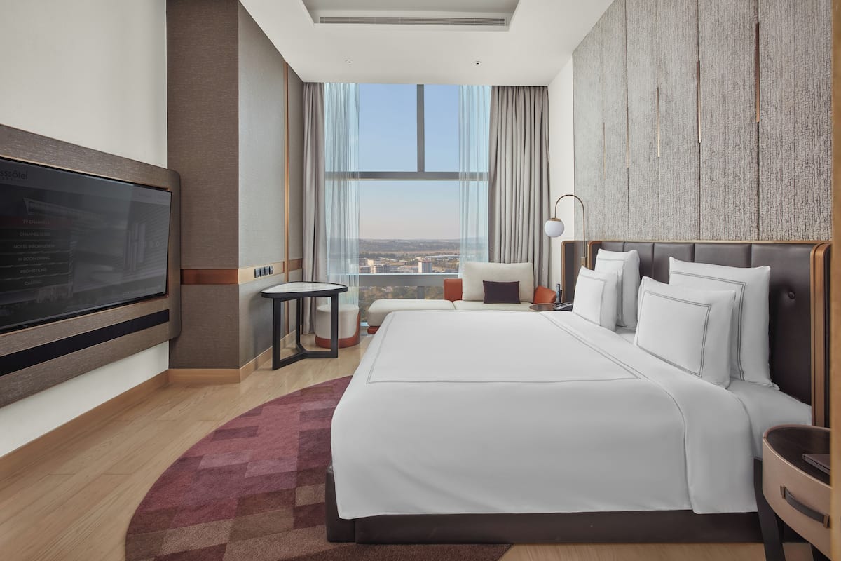 swiss, presidential suite, 1 king bed | memory-foam beds, minibar, in-room safe, desk