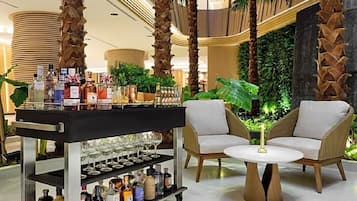 2 bars, bar en bord de piscine