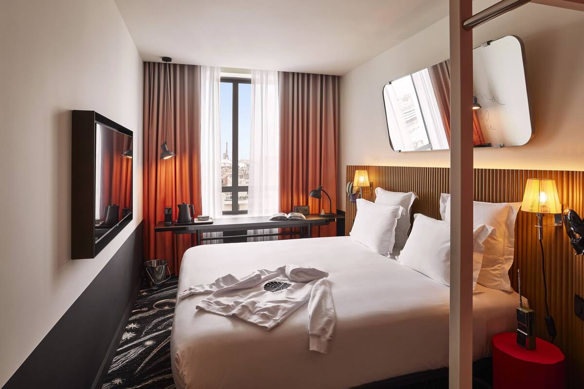 room, 1 double bed (medium mama) | premium bedding, minibar, in-room safe, desk