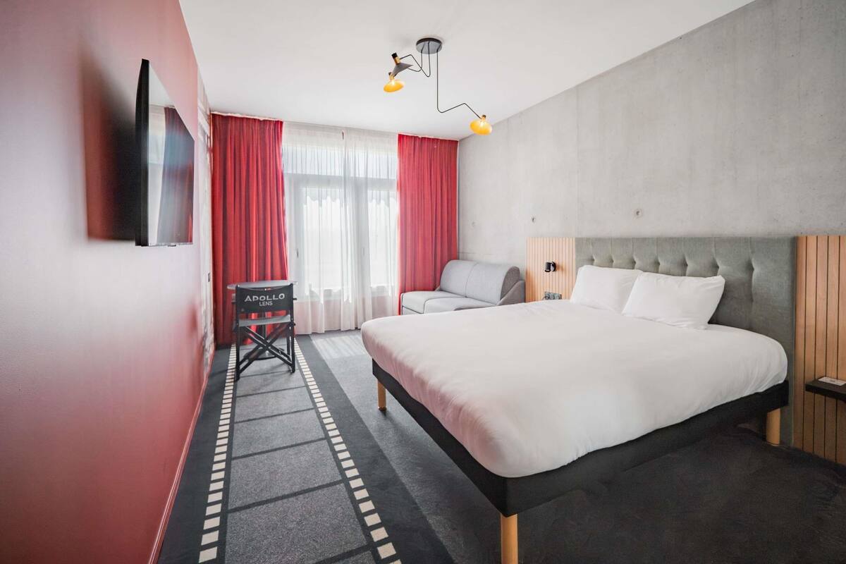 Executive Room, 1 Double Bed with Sofa bed | Desk, laptop workspace, blackout drapes, soundproofing