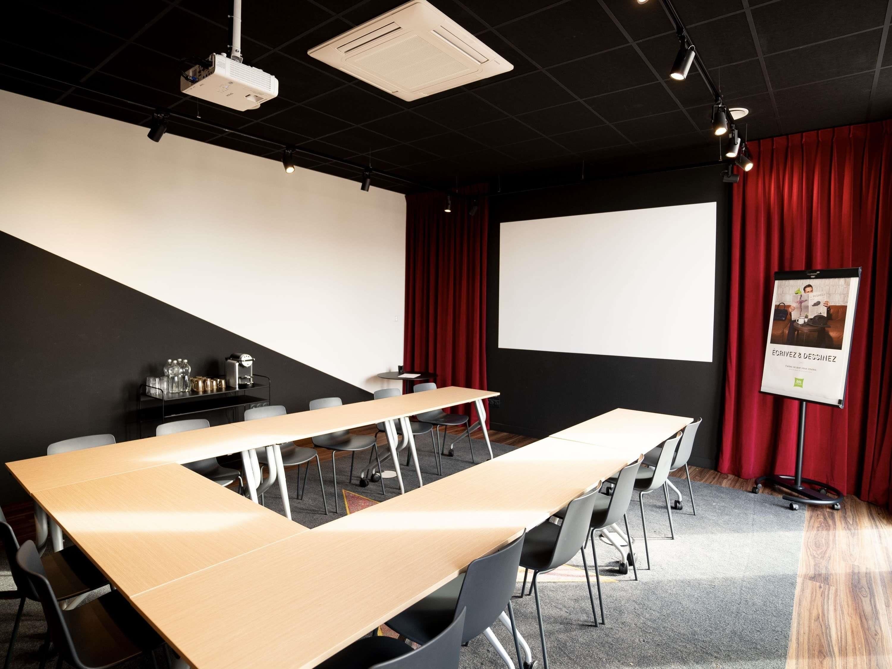 Photo - Ibis Styles Lens Centre Gare
