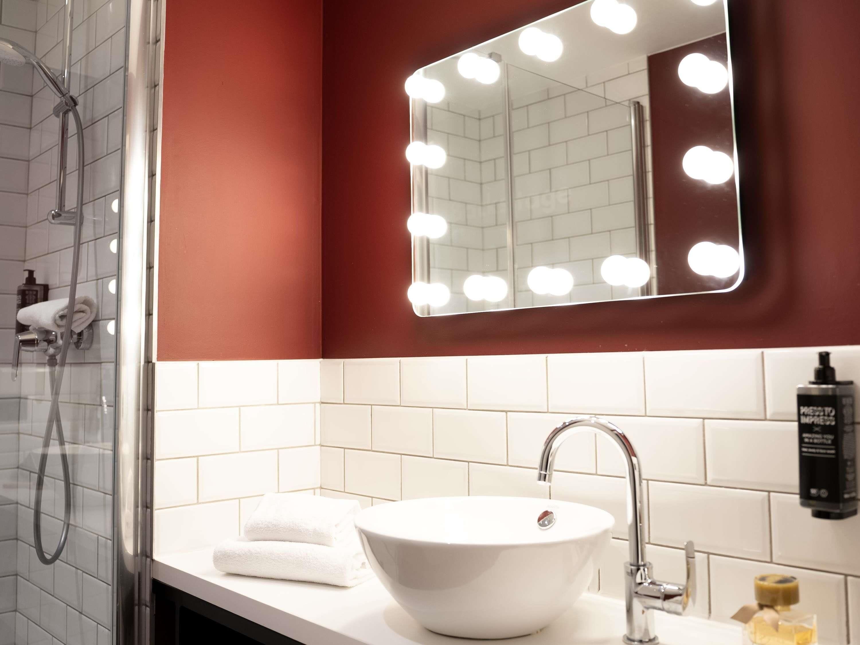 executive room, 1 double bed with sofa bed | desk, laptop workspace, blackout curtains, soundproofing