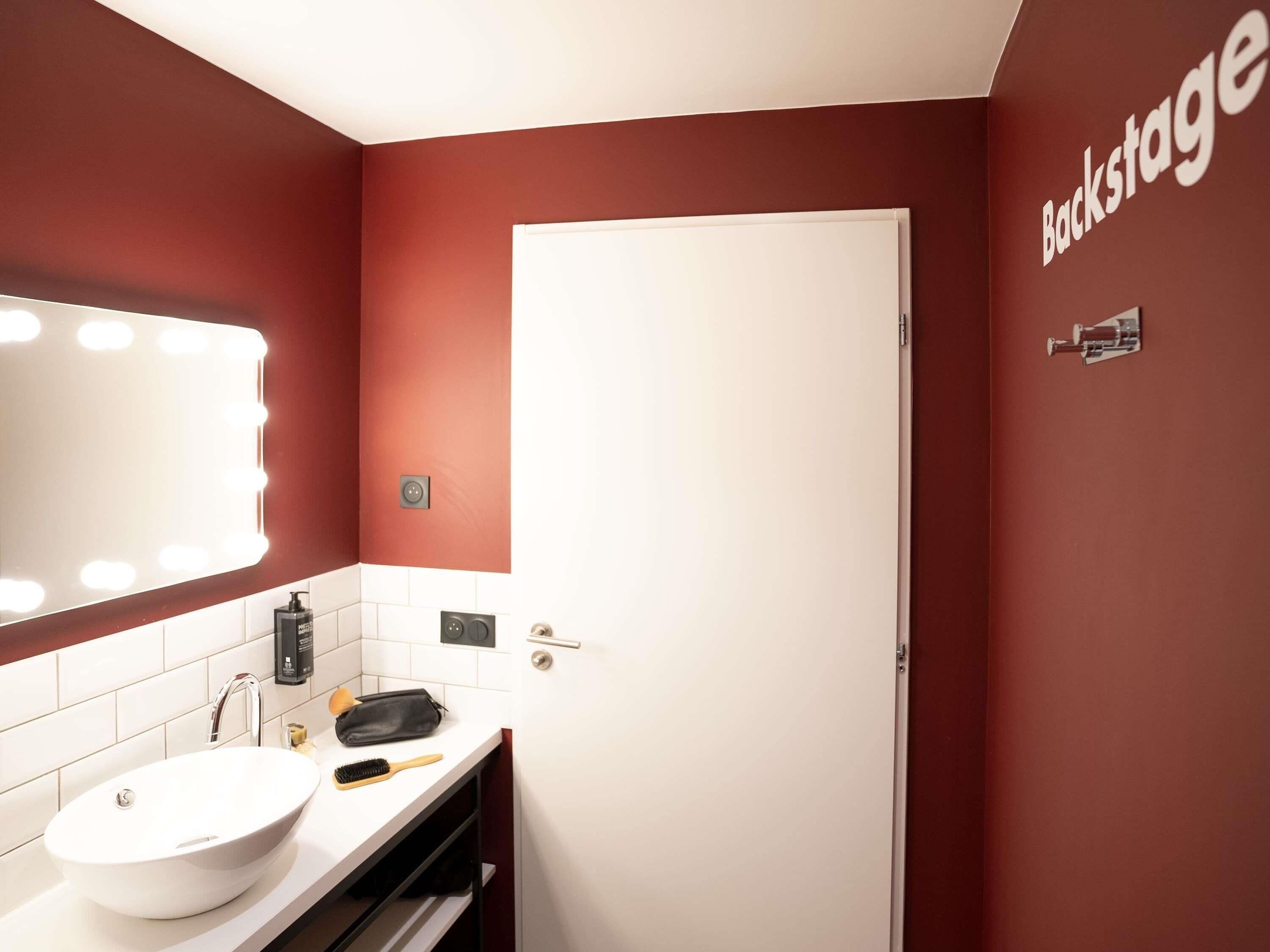 standard room, 2 single beds | desk, laptop workspace, blackout curtains, soundproofing