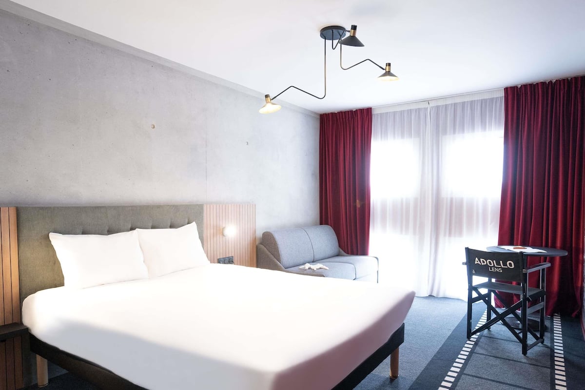 Chambre Exécutive, 1 lit double et 1 canapé-lit | Bureau, espace de travail pour ordinateur portable, rideaux occultants