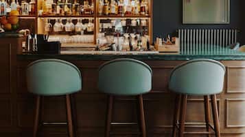 2 Bars/Lounges, Cocktailbar, Lobby-Lounge
