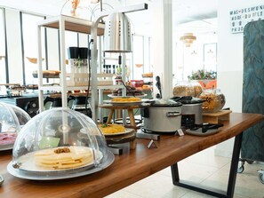 Daily buffet breakfast for a fee - Ibis Styles Sevilla Santa Justa (Seville)