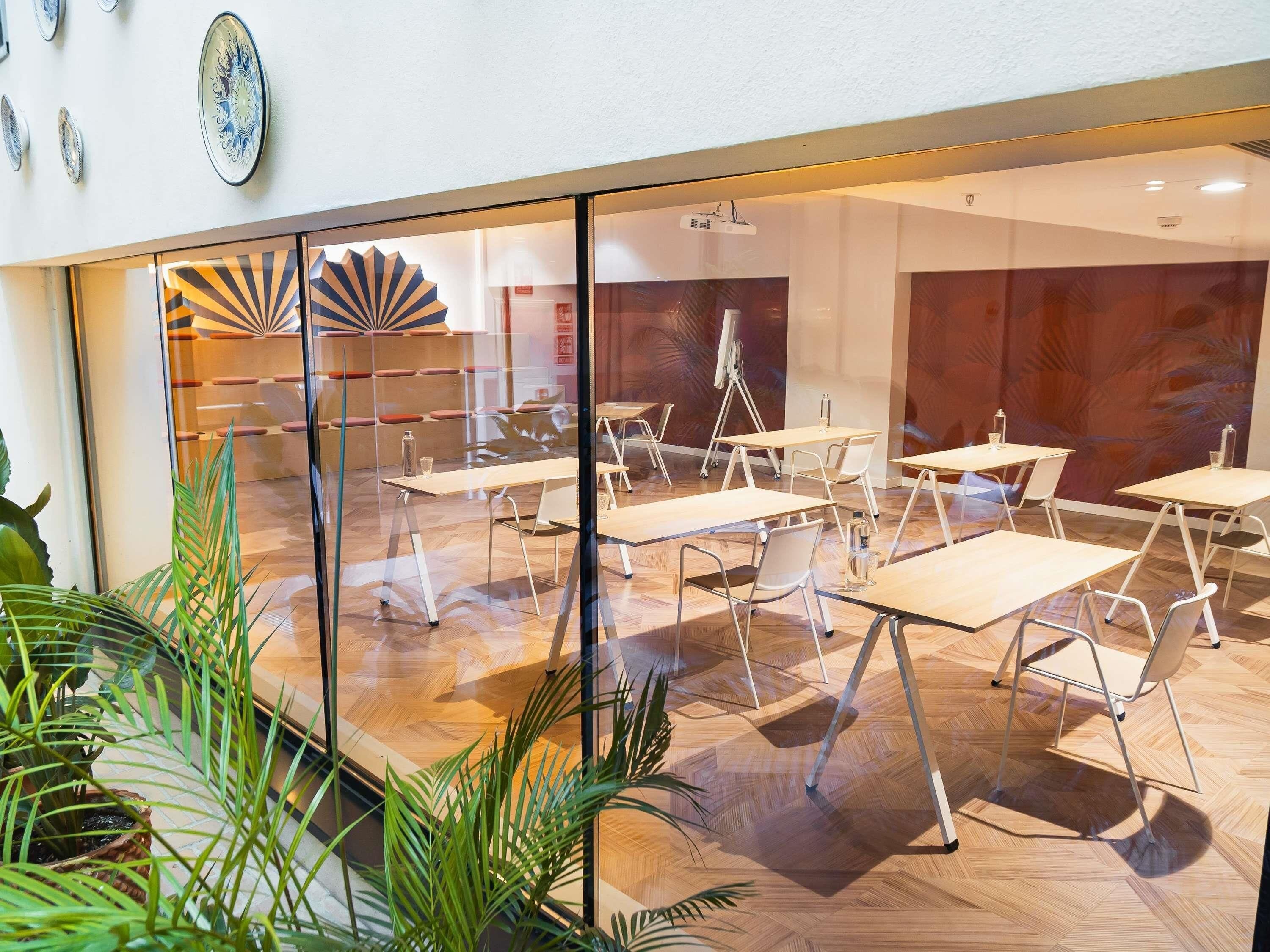 Photo - Ibis Styles Sevilla City Santa Justa