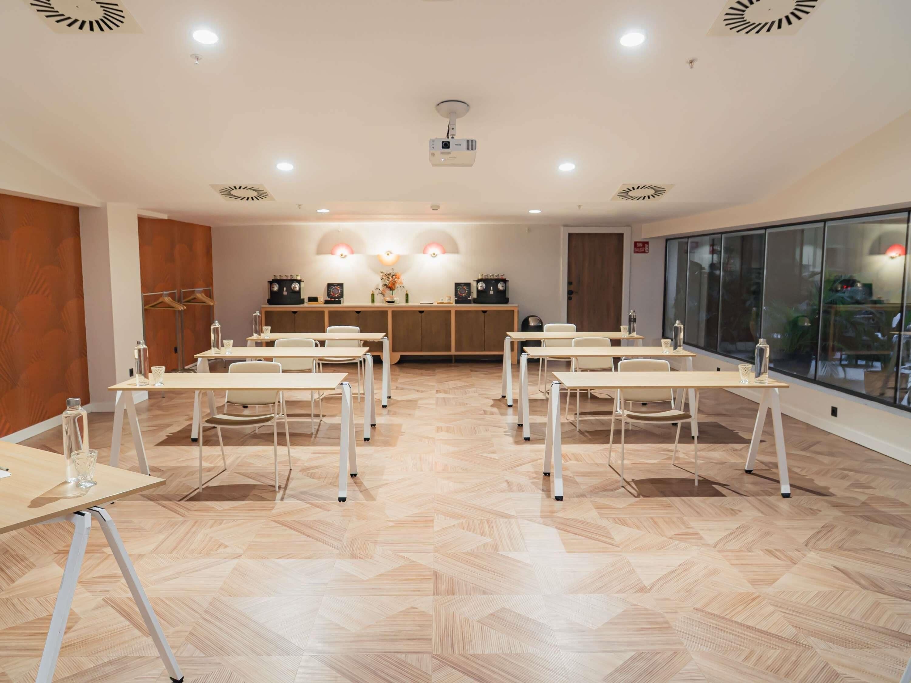 Photo - Ibis Styles Sevilla City Santa Justa