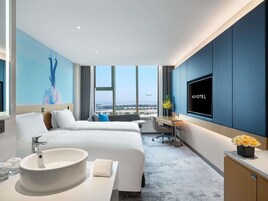 Minibar, desk, laptop workspace, blackout drapes