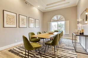 Dining - Sunridge by AvantStay | Glorious Estate w/ Pool, Hot Tub, Ping Pong & Pool Table (Scottsdale)