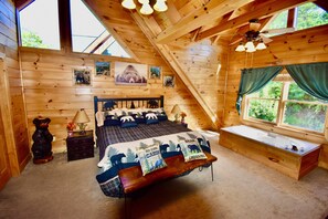 5 slaapkamers, een bureau, een strijkplank/strijkijzer, gratis wifi