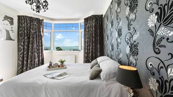 4 bedrooms, iron/ironing board, travel crib, free WiFi