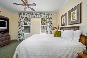 3 habitaciones, tabla de planchar con plancha, wifi y ropa de cama 