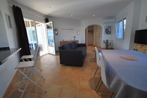 TV - Wonderful holiday home nearby the beach and golf court with private pool (Oliva)