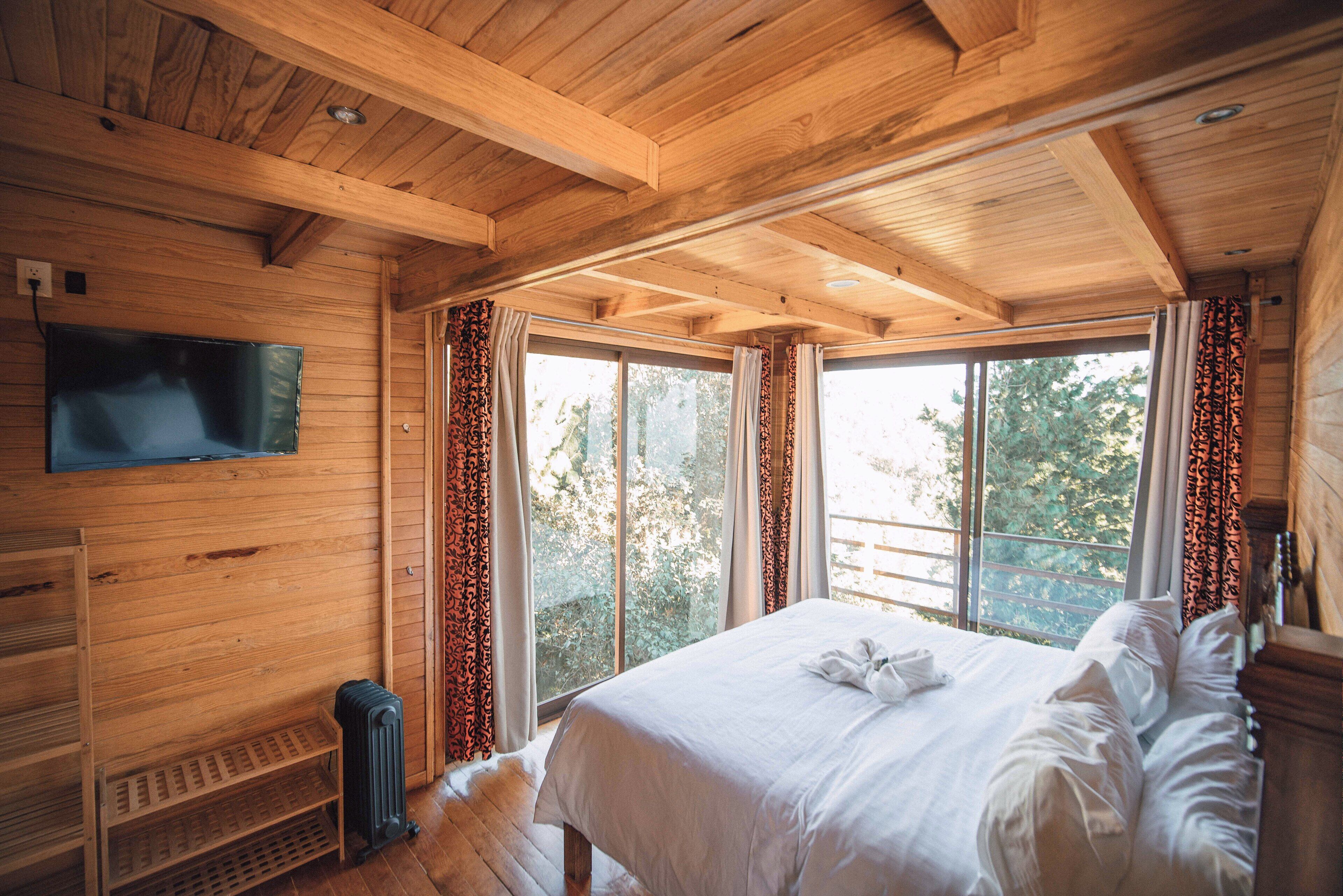 Chalet panorámico, 3 habitaciones, chimenea, vista a la montaña | Ropa de cama de alta calidad y decoración personalizada 