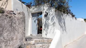 Villa | 3 bedrooms, WiFi