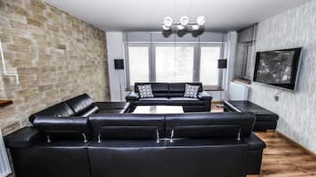 Villa | 6 bedrooms, WiFi