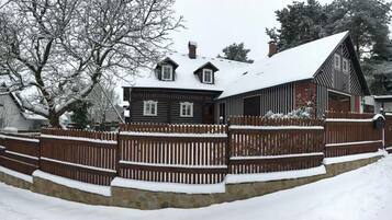 House | 5 bedrooms, WiFi