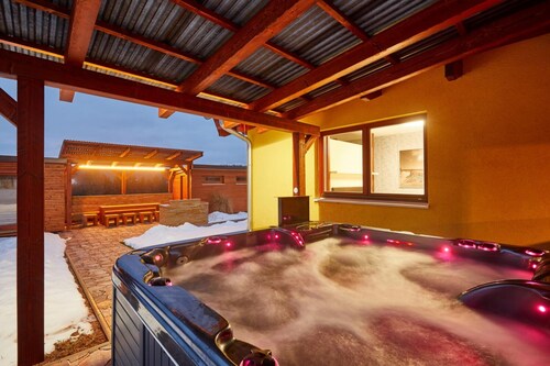 Cerna Kcg350 in Cermn