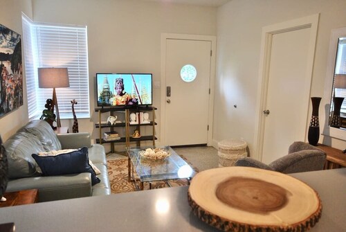 Lakeside - Lake Davis Art Deco Cottage 5C