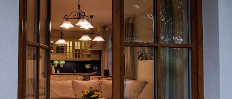 3 bedrooms, iron/ironing board