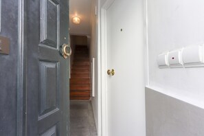 Interior entrance - SAO Bento Classic by Homing (Lisbon)