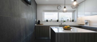 Sesimbra Stylish Villa by Homing