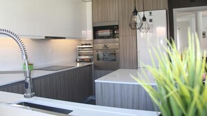 House | Private kitchen - Sesimbra Stylish Villa by Homing (Sesimbra)