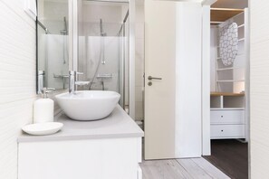 Apartemen | 1 kamar tidur, setrika/meja setrika, dan Wi-Fi