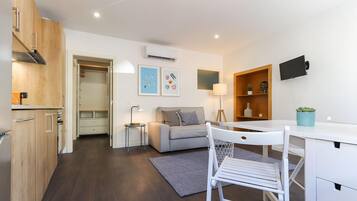 Apartment | 1 bedroom, iron/ironing board, WiFi