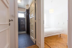 Apartment, Smoking | 2 bedrooms, WiFi