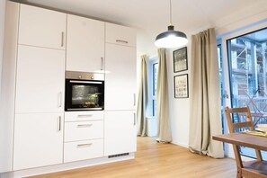 Interior - Four Bedroom in Urban Location (Hamburg)